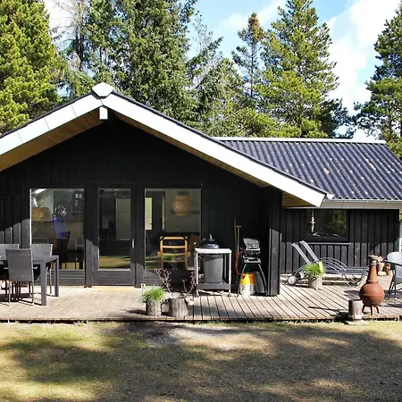 4 Star In Ferienhaus *