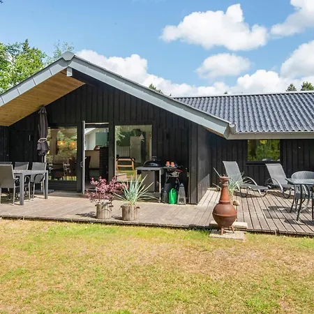 4 Star In Ferienhaus *