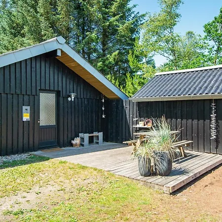 Ferienhaus 4 Star In *